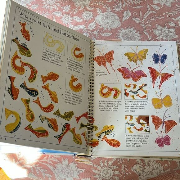 The Usborne Complete Book of ART Ideas 👩🏻🎨📚✂️✏️ - Picture 10 of 10